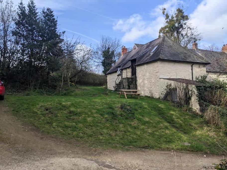 The Old Granary Farm Cottage Abergavenny Exterior foto